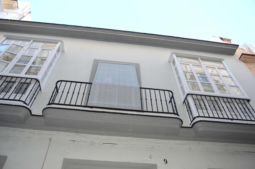 Apartamento 19 Dias Y Muchas Noches 加的斯 外观 照片