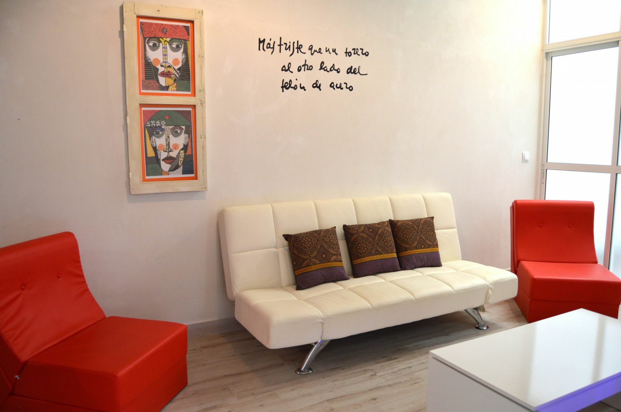 Apartamento 19 Dias Y Muchas Noches 加的斯 外观 照片