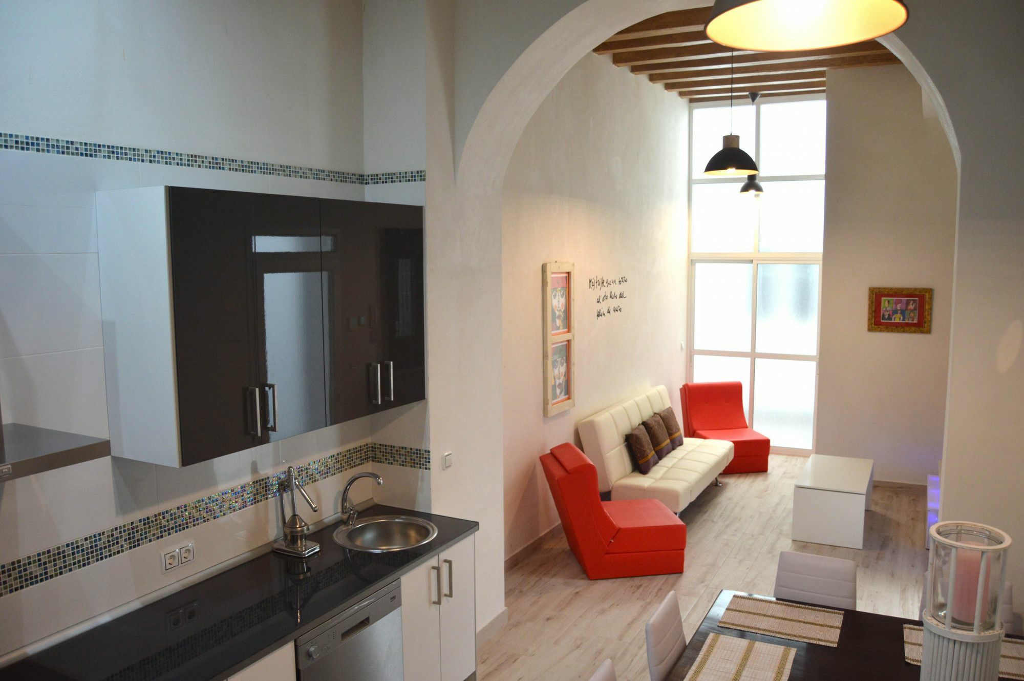 Apartamento 19 Dias Y Muchas Noches 加的斯 外观 照片